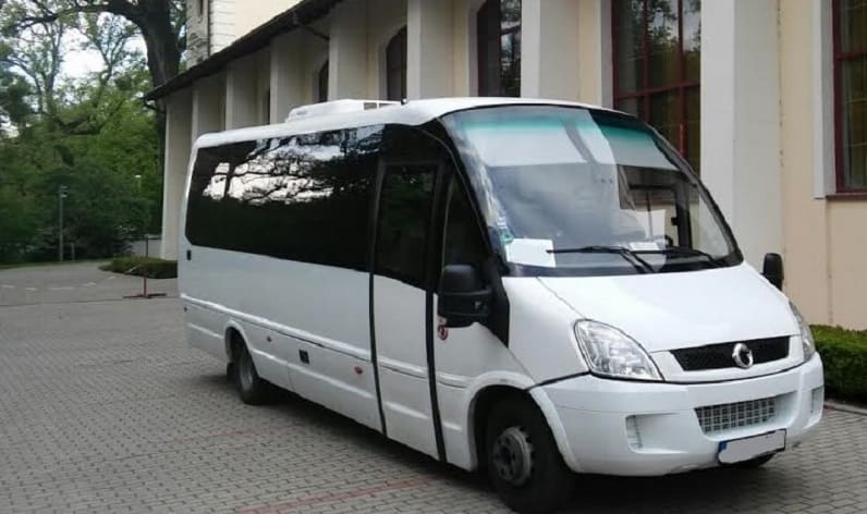 Hungary: Bus order in Heves in Heves and Hungary